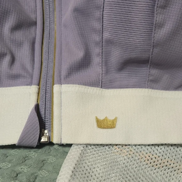 SHEFIT Lavender and White Sports Bra with Gold Logo - Brand New! - Picture 3 of 13